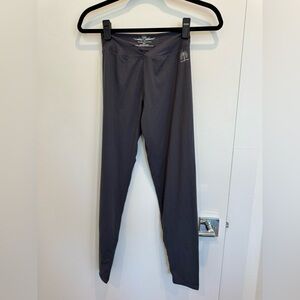 Snow Angel Women’s Gray Women's Cybersilk V-Waist Baselayer Legging